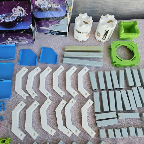 Fisher-Price Construx Action Building System Lot of 226 pieces Idea Cards Wheels - Picture 6 of 12